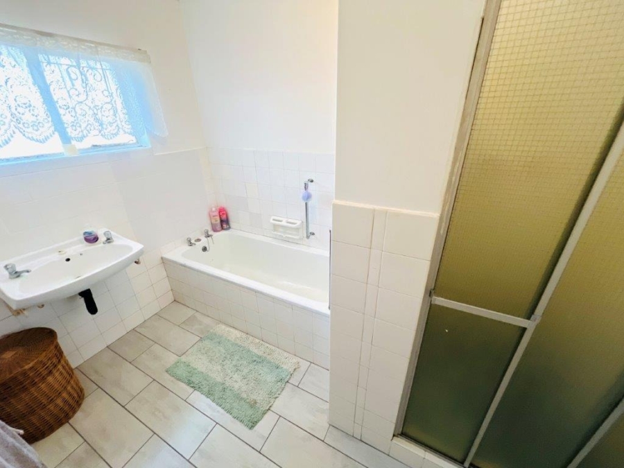 4 Bedroom Property for Sale in Chiselhurst Eastern Cape